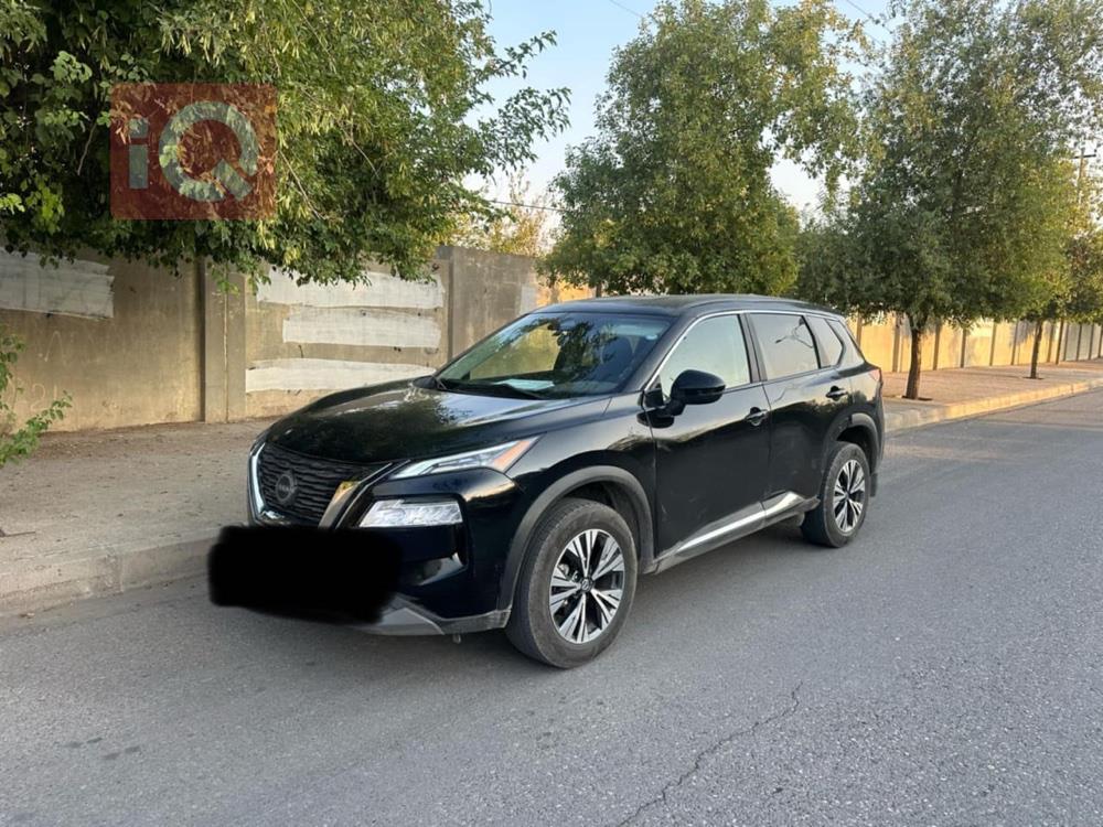 نيسان روج